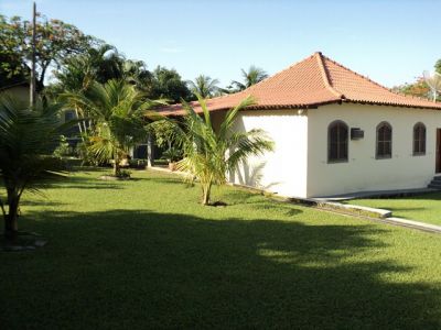 Casa com 4 Quartos e piscina (terreno com 1.080m²) em Campo Grande