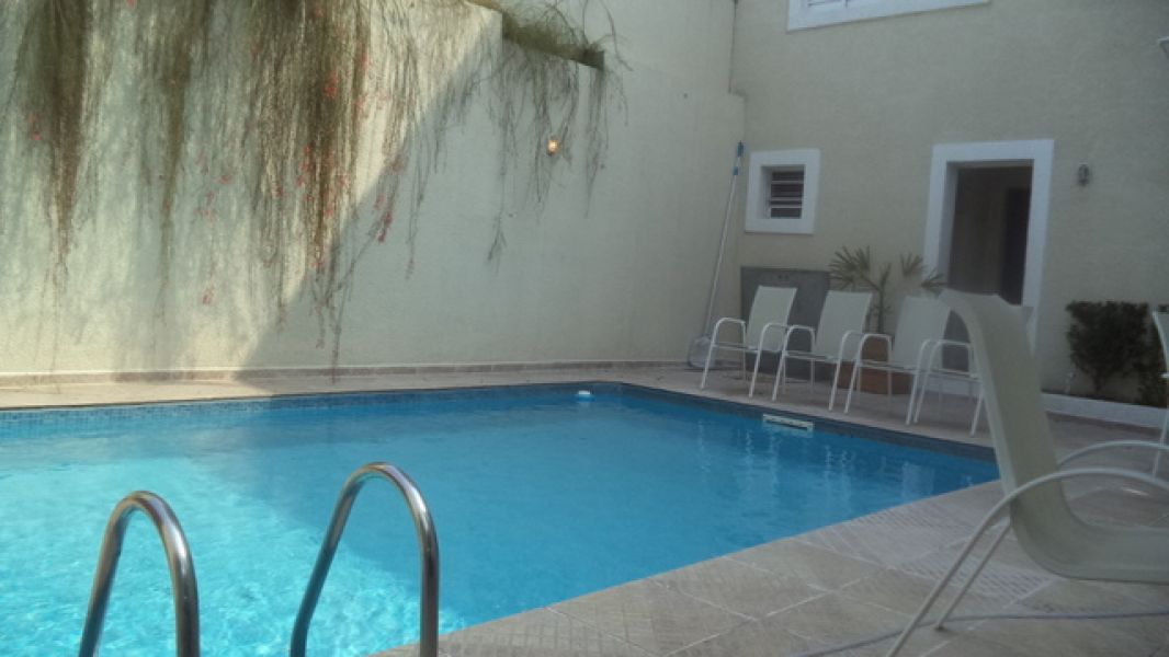 Casa para venda no Jardim Europa, 4 suítes, 6 vagas de garage, piscina, sauna. SP 