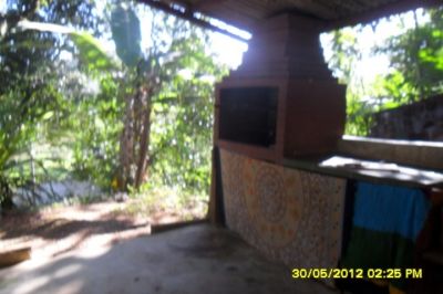 Compre a casa e ganhe um quintalzão imenso