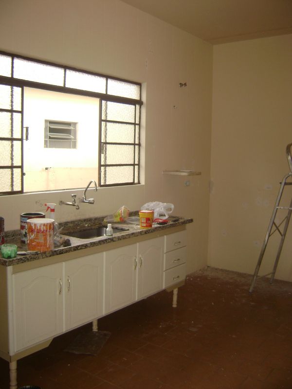 AMPLA CASA, PARA LOCAÇÃO, QUINTAL GRANDE,R$1.200,00