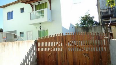 CASA DUPLEX COLONIAL EM UNAMAR - CABO FRIO - LADO DA PRAIA