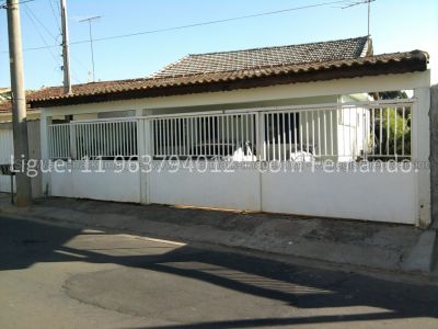 Casa financiável - 3 dormitórios, 3 vagas cobertas.