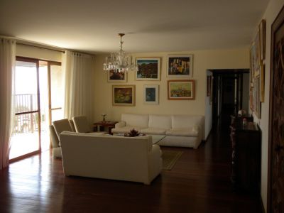 Apartamento 4/4(2 suítes) GRAÇA 3 garagens 415m2 Alto Padrão Deslumbrante Vista Mar