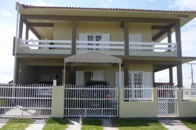 Casa para alugar itapiruba 50m da praia