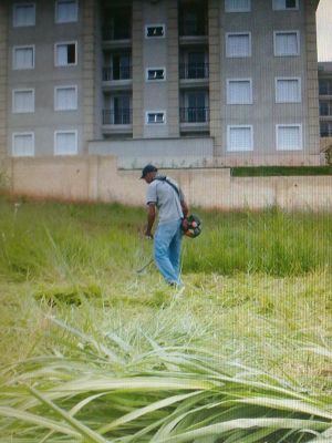 roçada de terreno -11 2303-5217 ,7303-3441