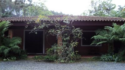 CHACARA A VENDA EM JUQUITIBA COM PISCINA CHURRASQUEIRA - LUCIANA COD 01