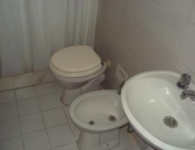 PUNTA DEL ESTE URUGUAI VENDE SE CASA 3 CUARTOS 3 QUADRAS DO MAR 