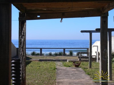 VENDO LINDA CASA DE PRAIA EM MORRO DAS PEDRAS EM FLORIANÓPOLIS SC