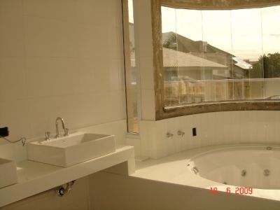 1 Quadra Praia JURERÉ INTERNACIONAL-FLORIANÓPOLIS-Luxuosa Casa