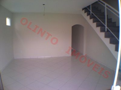 Olinto Imóveis vende Duplex 4 qts no Bela Vista em Rio das Ostras