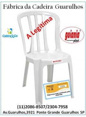 CADEIRAS E MESAS DE PLÁSTICOS 