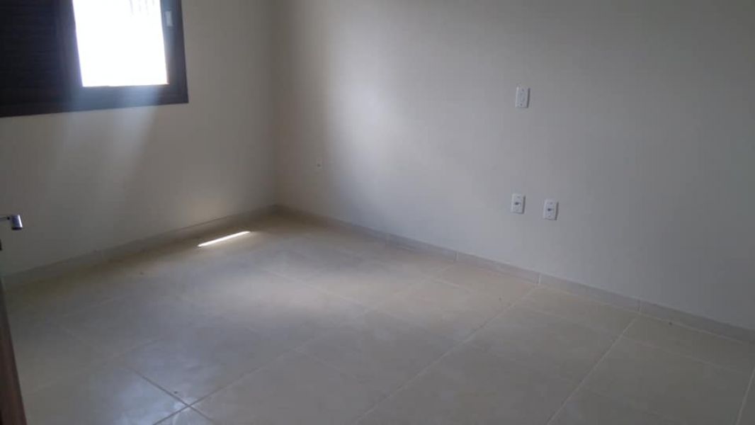 Casa a venda bairro Milanese