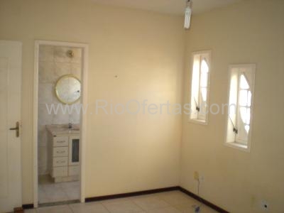 vendo em Praia seca apartamento no centro comercial e lagoa