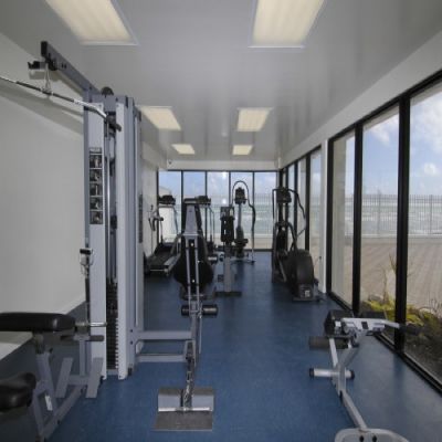 ALUGO APARTAMENTO FRENTE AL MAR MIAMI