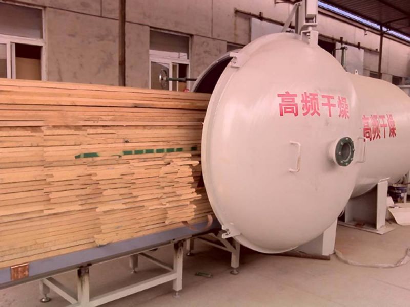 Vacuum dryers