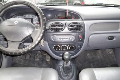 RENAULT MEGANE SEDAN TOP DE LINHA R$ 17 MIL