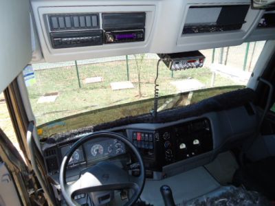 VM 260 6X2 COM BAÚ FRIGORÍFICO ano 2009