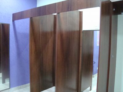 Vende se instalação semi nova para loja de roupas