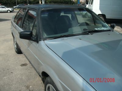 Vendo Versalles GL 1.8 a Gasolina em ótimo estado.