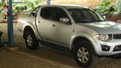 TOYOTA HILLUX 2009 FINANCIADA
