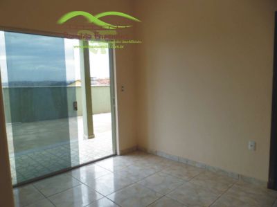 linda casa de 2 pavimento