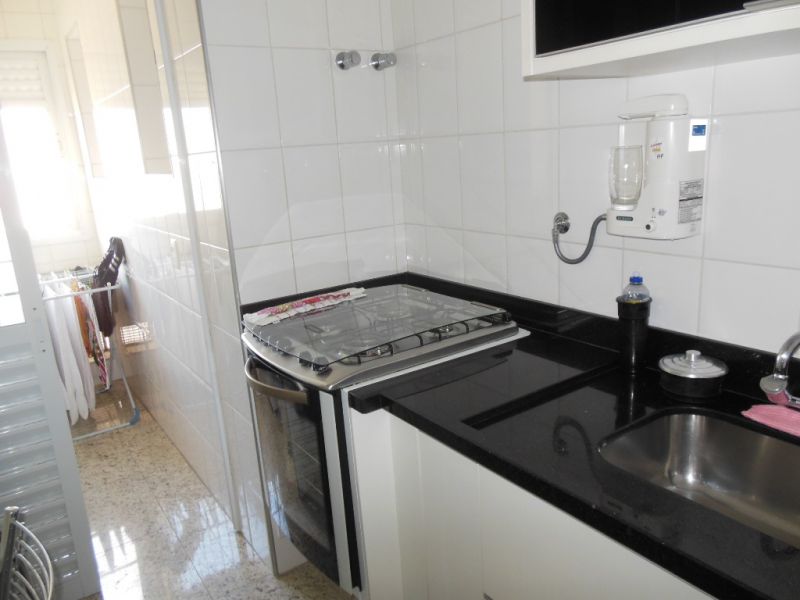 Apartamento no Ipiranga, 3 Dormitórios por preço de 2, com 1 vaga.
