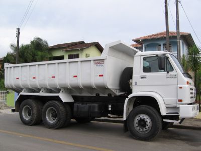 Caminhão caçamba vw 6x4 31.260 ano 2006