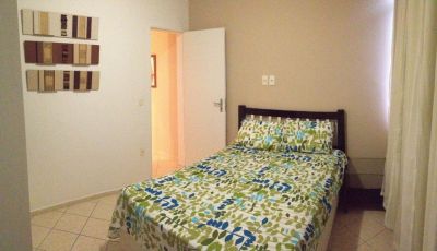 Quarto e sala na quadra da praia de Copacabana Ref.902