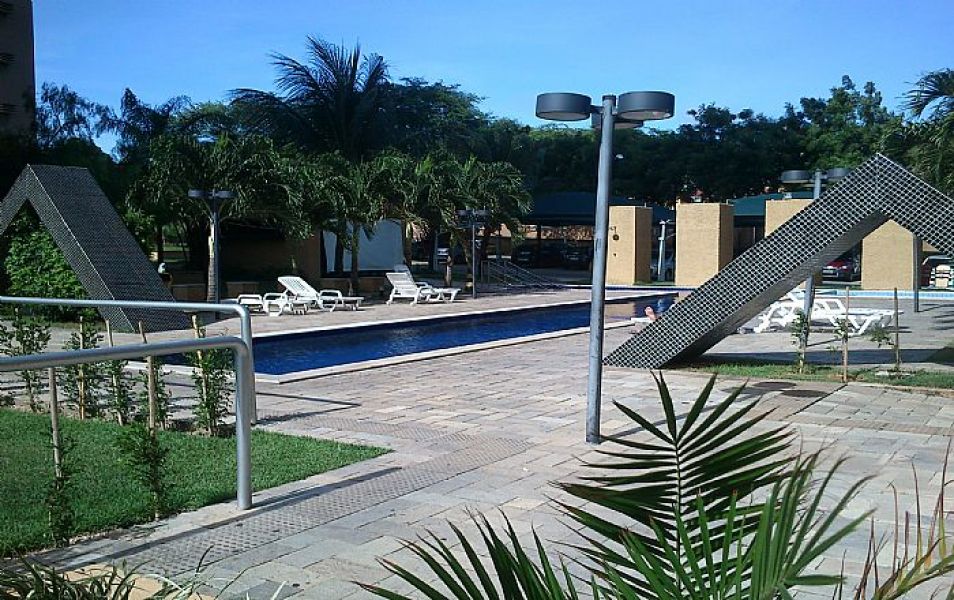 Excelente Apartamento em Candelária - Cód. 1102