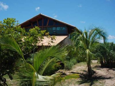 Casa a venda na Bahia, 50 metros de frente mar, 2,5 Hectares.