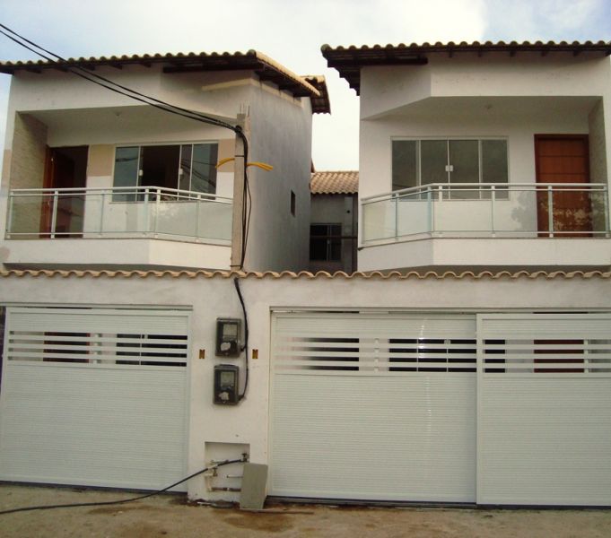 Otimo Duplex jardim vitoria Macaé RJ, acabamento todo em porcelanato.