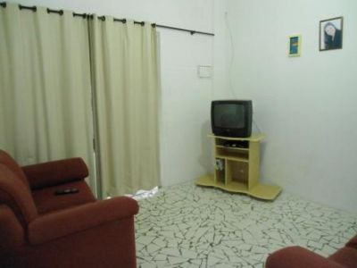 Casa dois dorm. na praia de Zimbros, Bombinhas-SC.