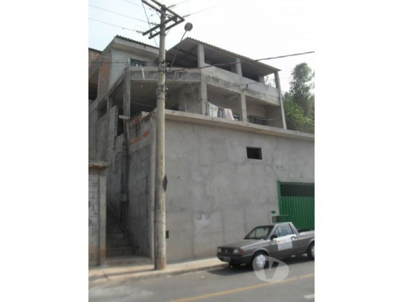 Sobrado com várias casas. bom para renda Cód. 399 