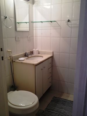 Quarto e sala na quadra da praia de Copacabana Ref.506