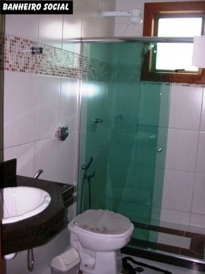 casa para alugar em Pedra Azul,passe uma temporada com conforto,luxo  vista para a pedra