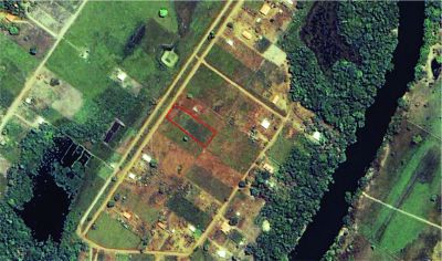 Vendo uma Chacará 88 x 28,5 Próximo ao Rio Aquidauana.