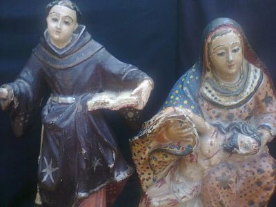 Escultura em madeira policromada