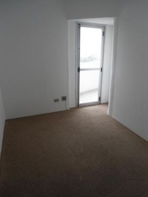 Aluga-se Lindo Apartamento no Morumbi R$ 1.280,00 + condomínio perto do colégio Porto Seguro