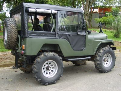 CAPOTAS PARA VEICULOS OFF-ROAD,FABRICAMOS E REFORMAMOS.