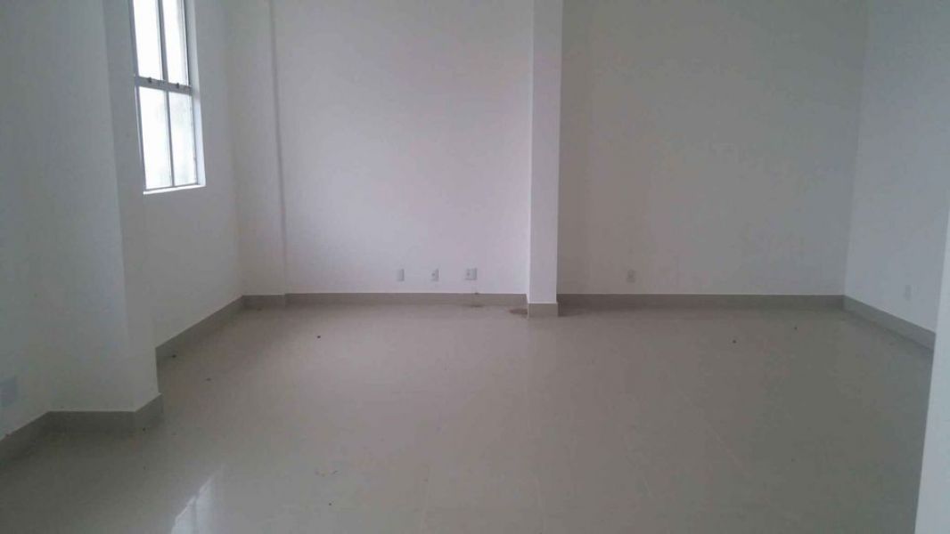 Sala comercial térrea a venda no Centro de Criciúma Simone