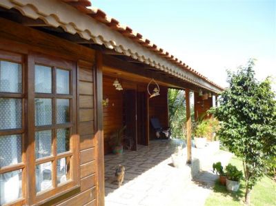 Campo Grande - Condomínio Clube 34 - Chalé com 4 Quartos sendo 3 suítes