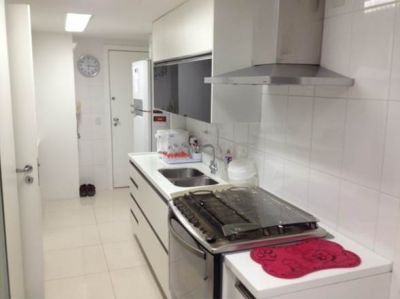 Amplo Apartamento na Barra da Tijuca Península de 03 suítes. 