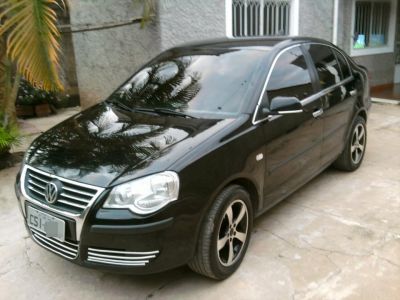 VW Polo Sedan 1.6 Flex 8v