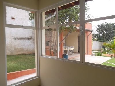 Chácara em Condomínio Fechado - Ótima para Lazer !!!