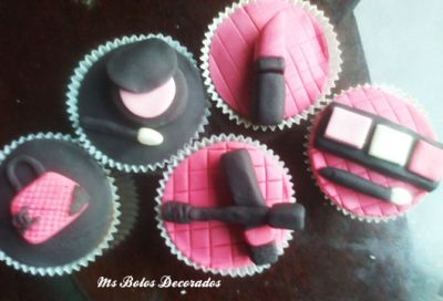 CUPCAKES DECORADOS