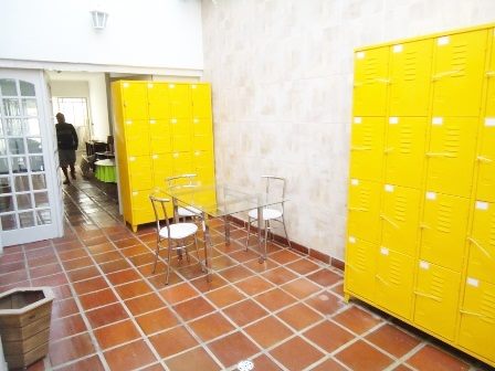 Residencia Mobiliada Com Quartos Compartilhados Para Moças