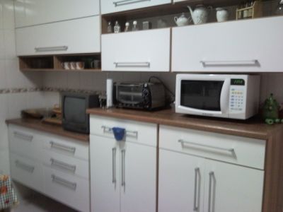 DIVIDIR MORADIA / ALUGO QUARTO INDIVIDUAL P/ MOÇA