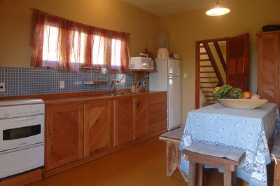 VENDO CASA CON TERRENO