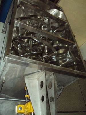 MAQUINA PARA FARELOS RIBBON BLENDER 