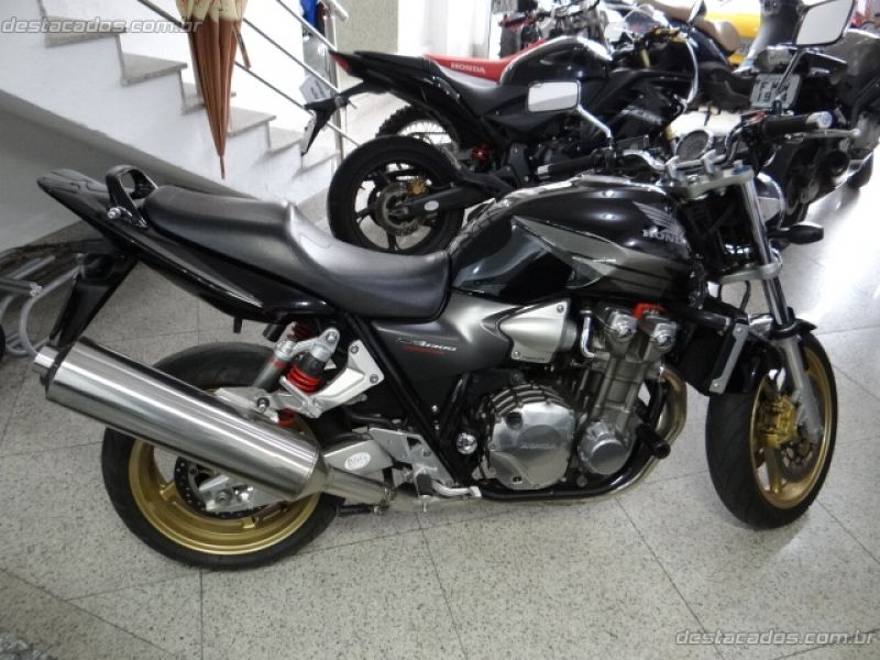 CB 1300 SUPER FOUR- PRETA